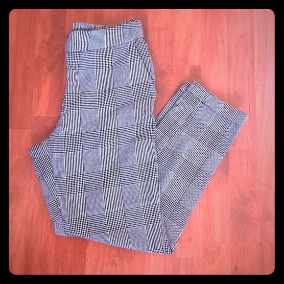 Forever 21 Pants - Houndstooth pants size M